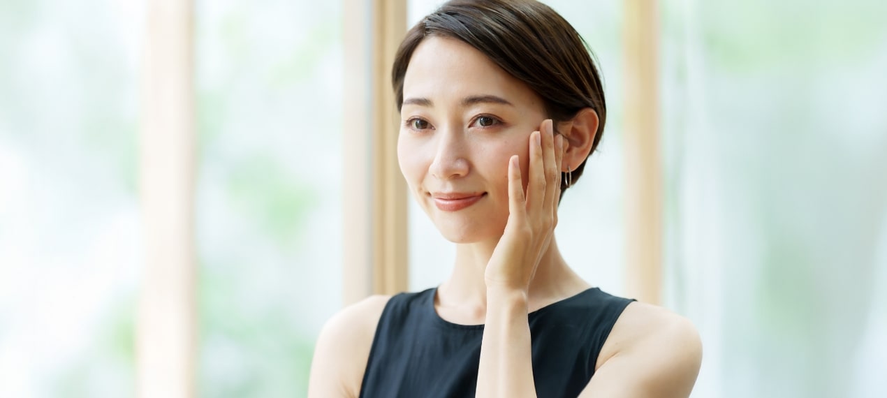 シニアの女性イメージ写真